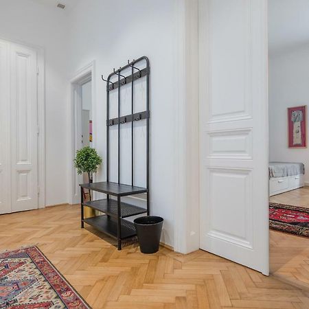 Grand Soho II Apartment Wina Bagian luar foto